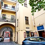 فندق ميتامورفيس 4*