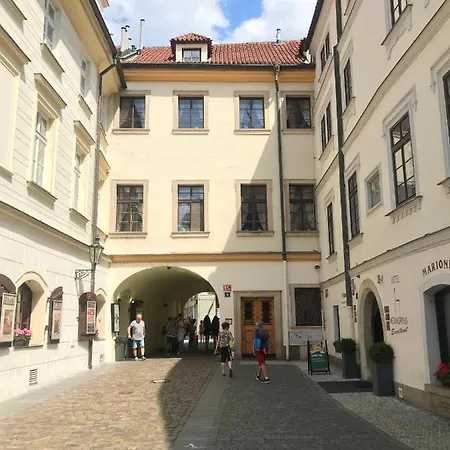 Metamorphis Hotel 4*