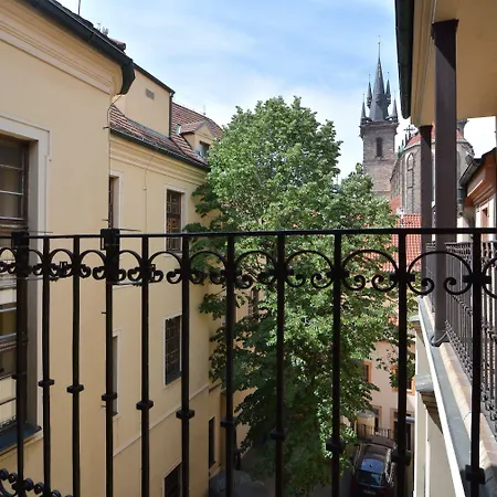 Hotel Metamorphis 4*