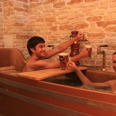 Metamorphis Hotel 4*