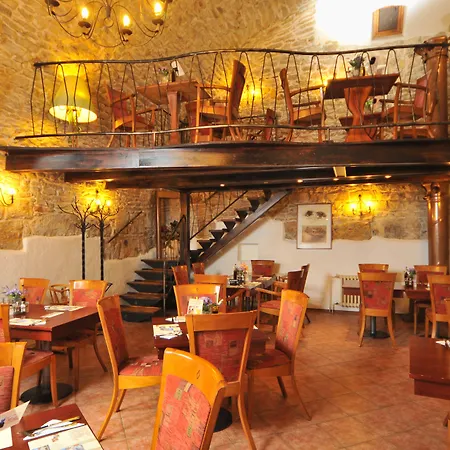 Metamorphis Hotel 4*