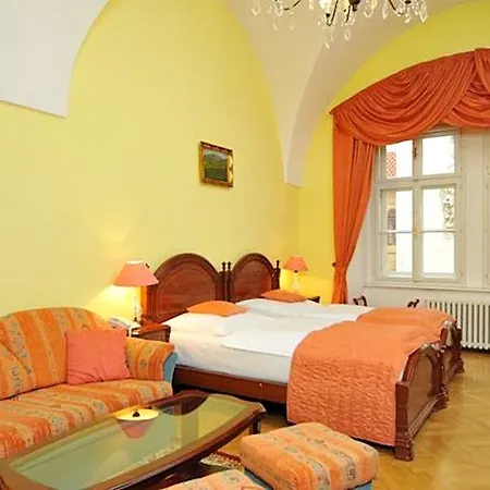 Metamorphis Hotel 4*