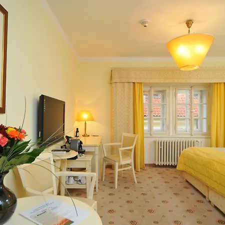 Hotel Metamorphis 4*