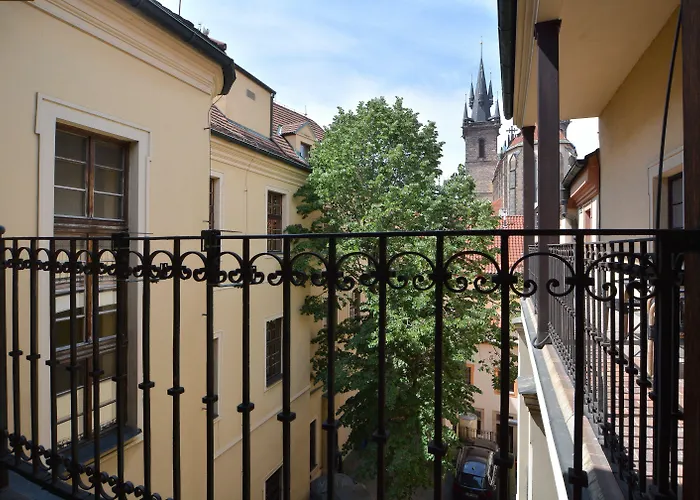 Hotel Metamorphis 4*