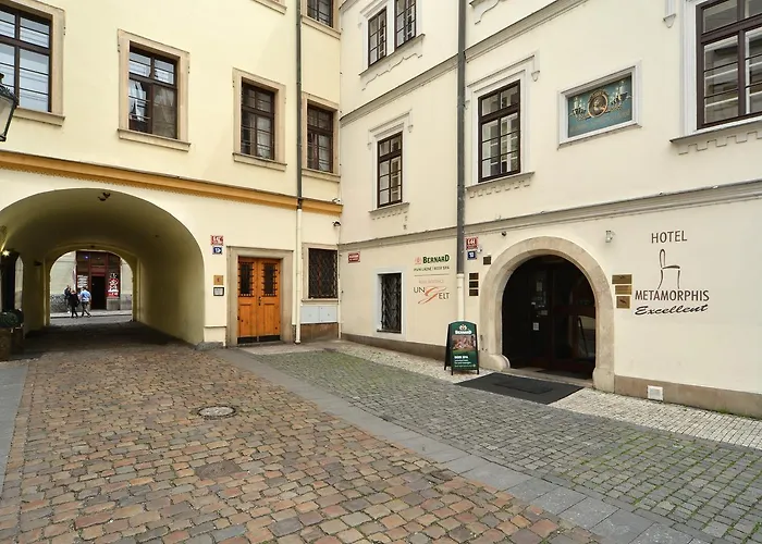 Hotel Metamorphis 4*