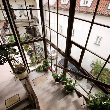 Отель Metamorphis 4*