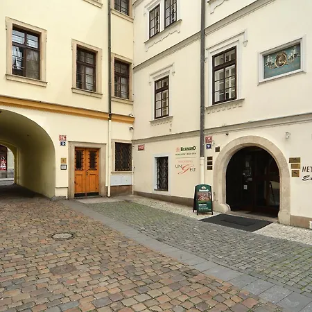 Отель Metamorphis 4*