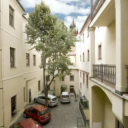 Metamorphis Отель Прага